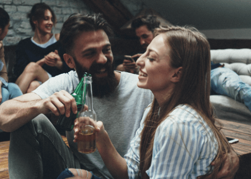 Esconde sus verdaderos sentimientos